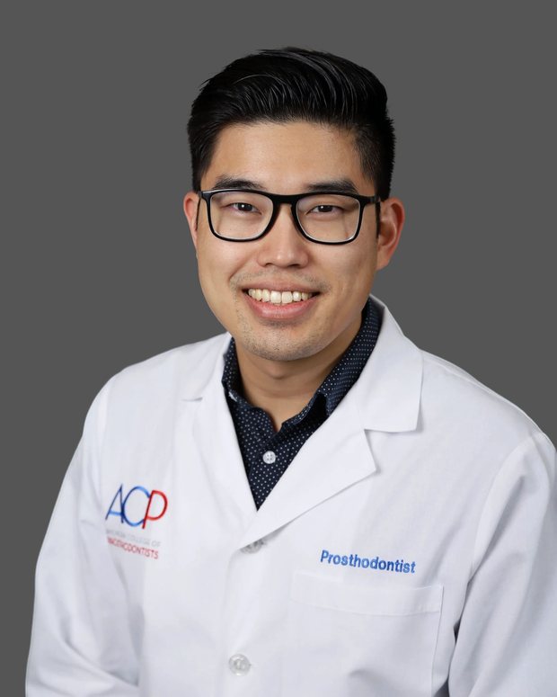Dr. Christian Loo, DDS