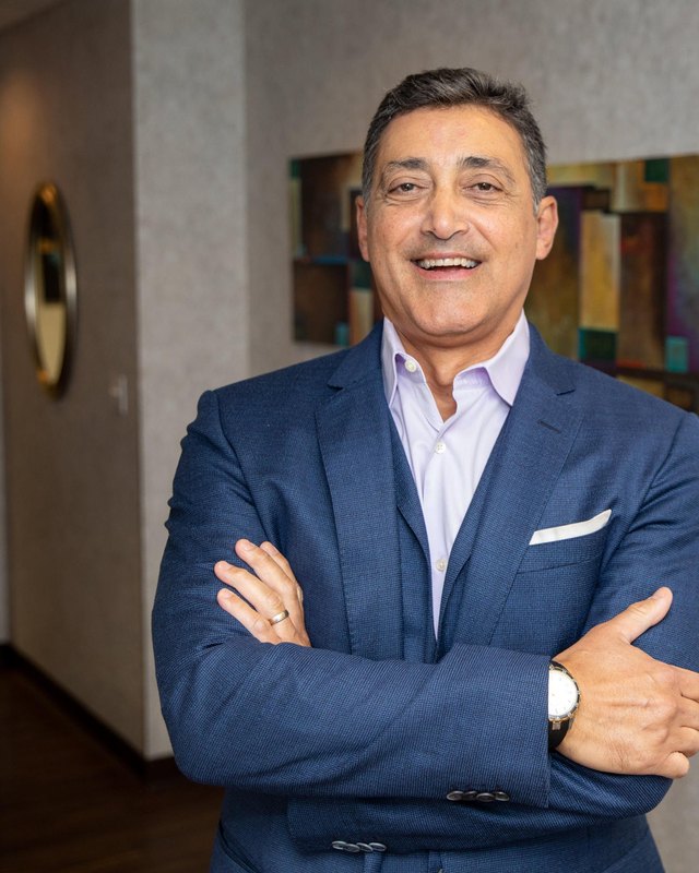 Dr. Eric W. Guirguis, DDS, MSD